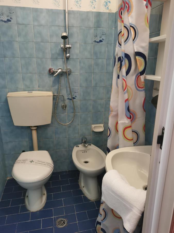 Hotel Ideale Young People Under 40 Римини Экстерьер фото