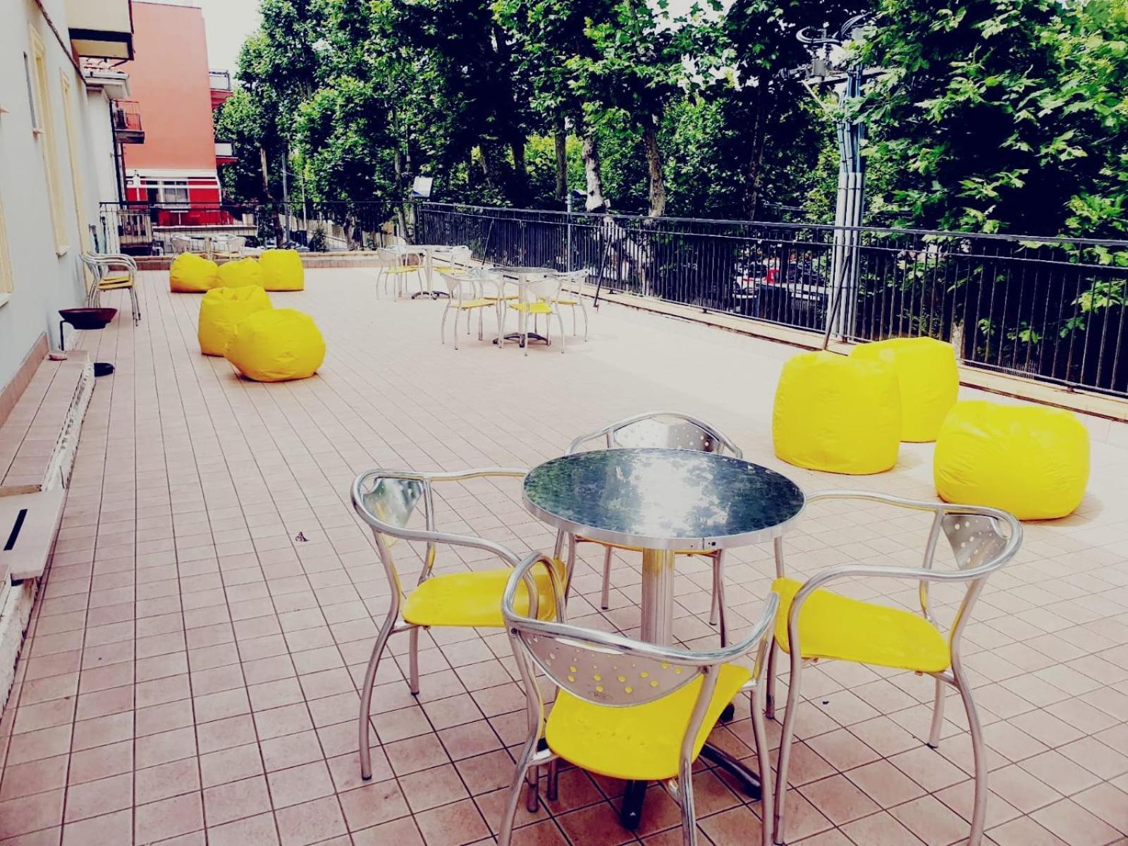 Hotel Ideale Young People Under 40 Римини Экстерьер фото